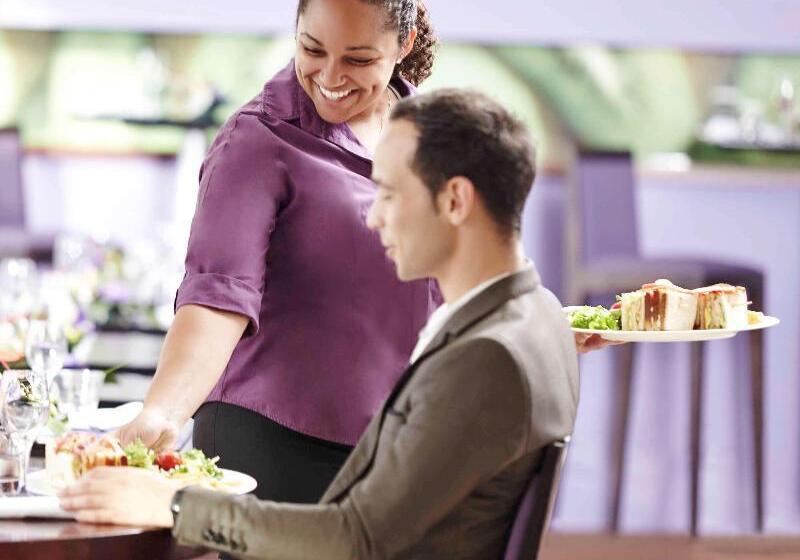 Novotel Kolkata Hotel And Residences