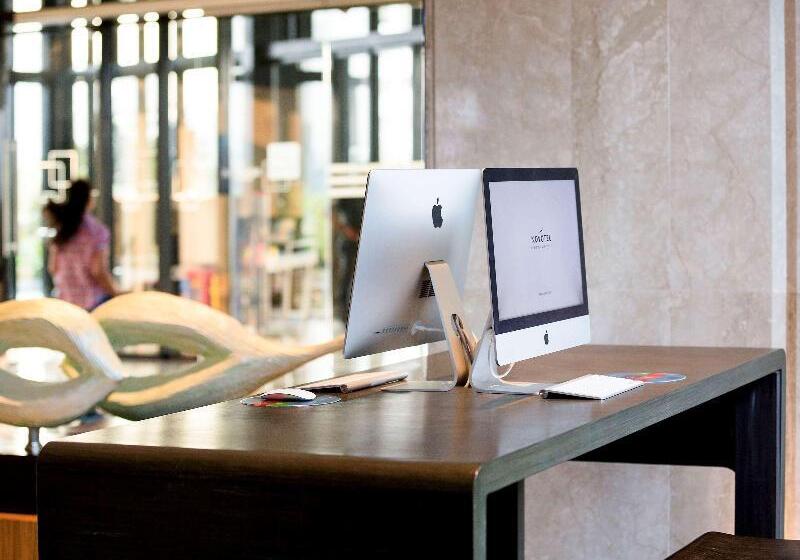 Novotel Kolkata Hotel And Residences