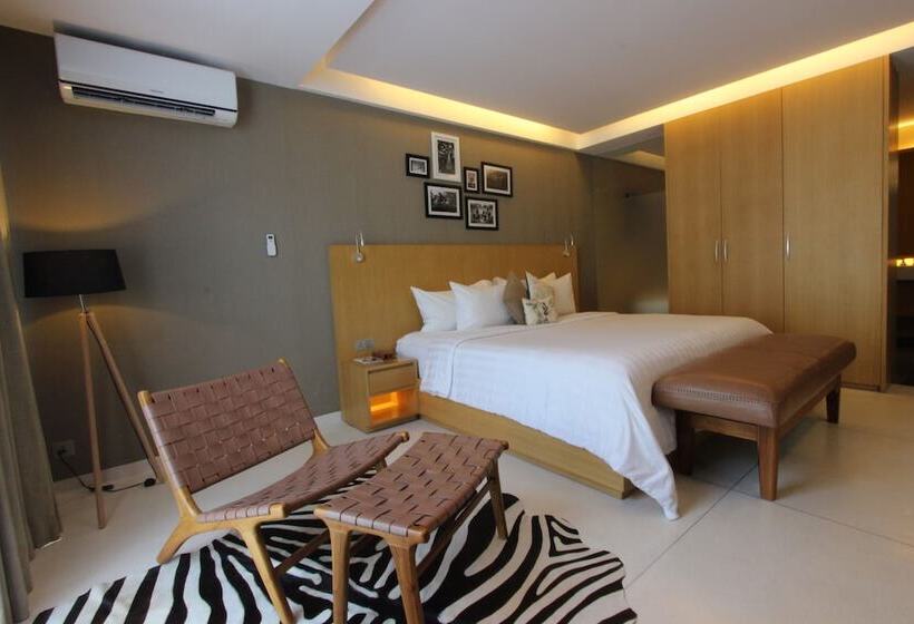 Ossotel Legian