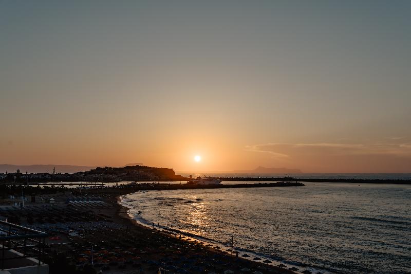 Palm Beach Hotel Apartments