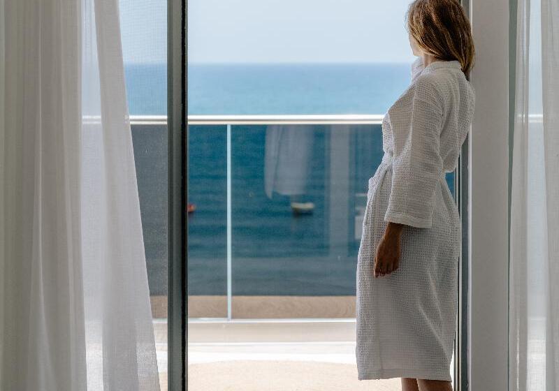 Palm Beach Hotel Apartments