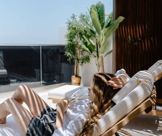 Palm Beach Hotel Apartments