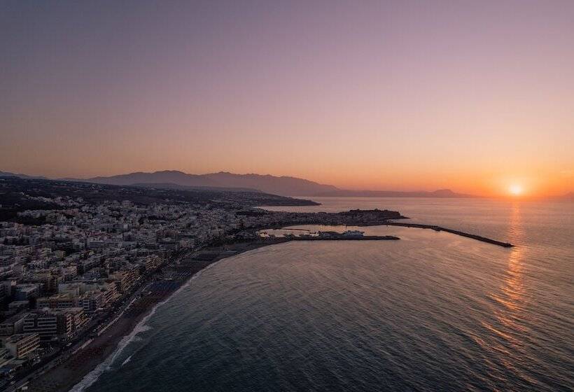 Palm Beach Hotel Apartments