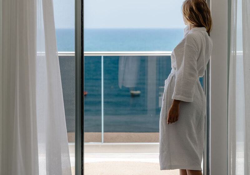 Palm Beach Hotel Apartments