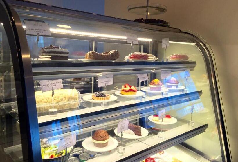 Tulip Hotel & Suites