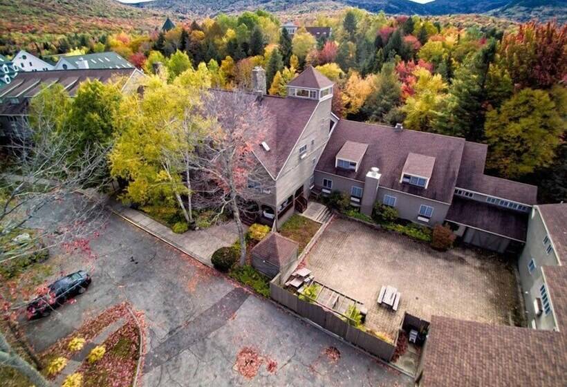 منتجع Snowy Owl Inn