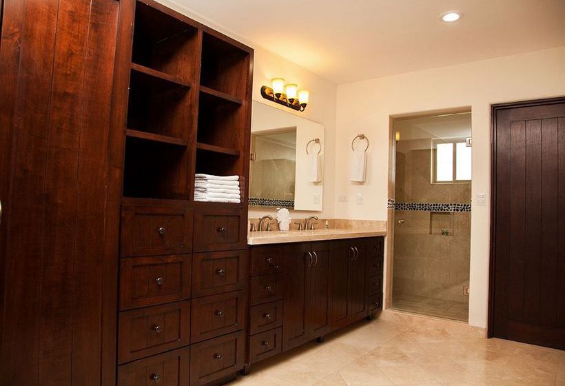 Ventanas Hotel & Residences