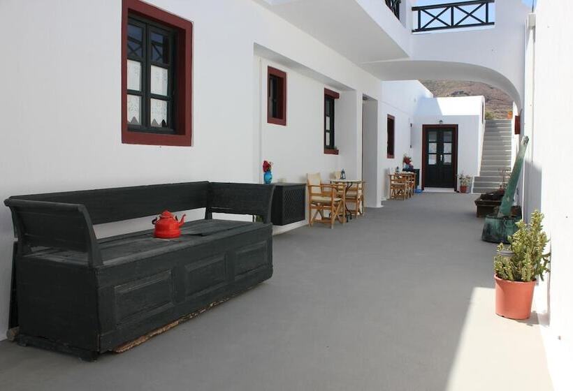 Vrachia Studios & Apartments