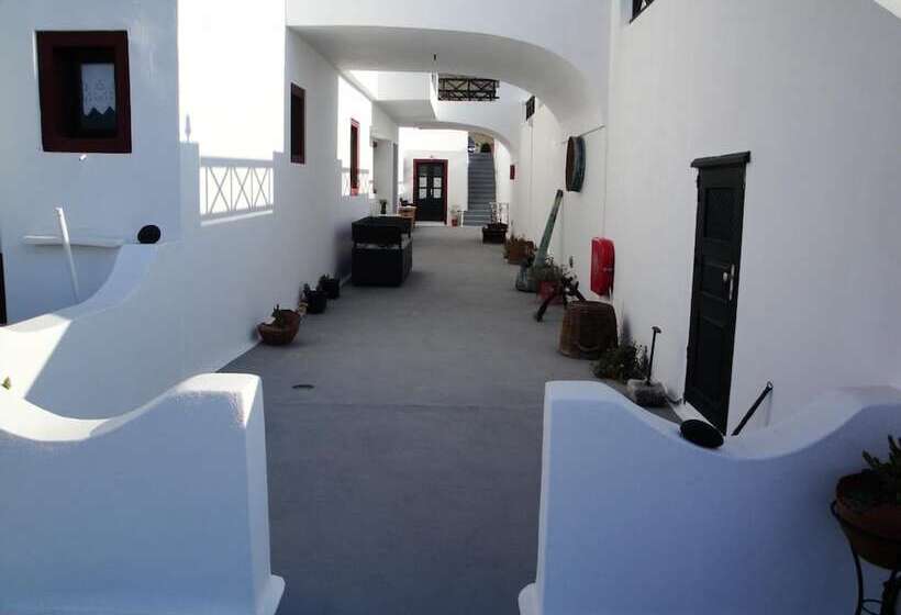 Vrachia Studios & Apartments