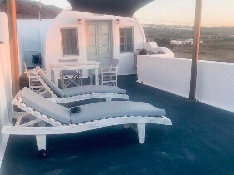 Vrachia Studios & Apartments