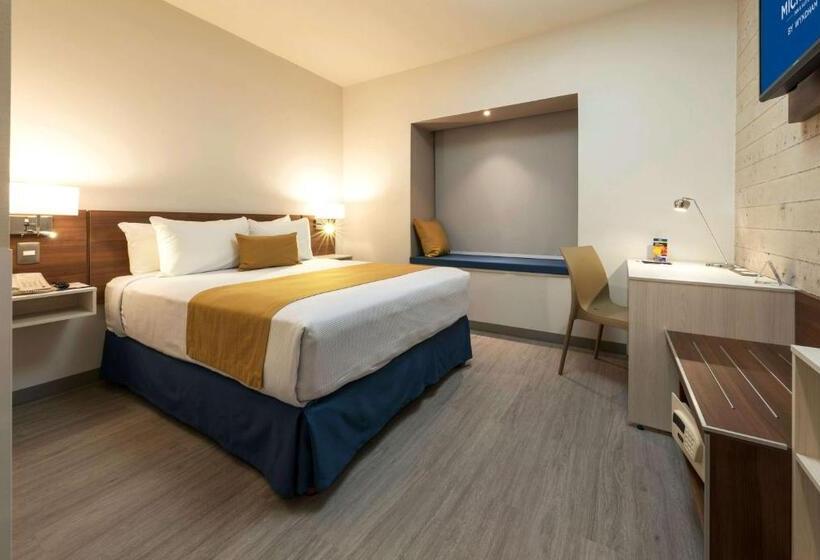 Microtel Inn & Suites By Wyndham Guadalajara Sur