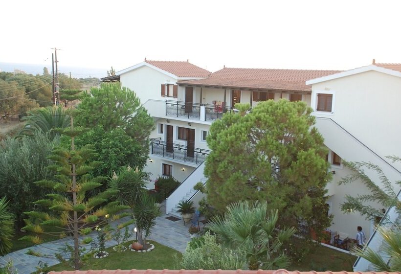 Barbara Studios & Apartments