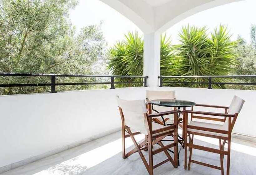 Barbara Studios & Apartments