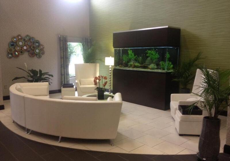 Holiday Inn Express Hotel & Suites Sanford, An Ihg