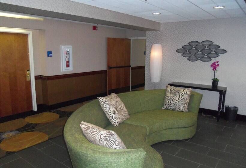 Holiday Inn Express Hotel & Suites Sanford, An Ihg