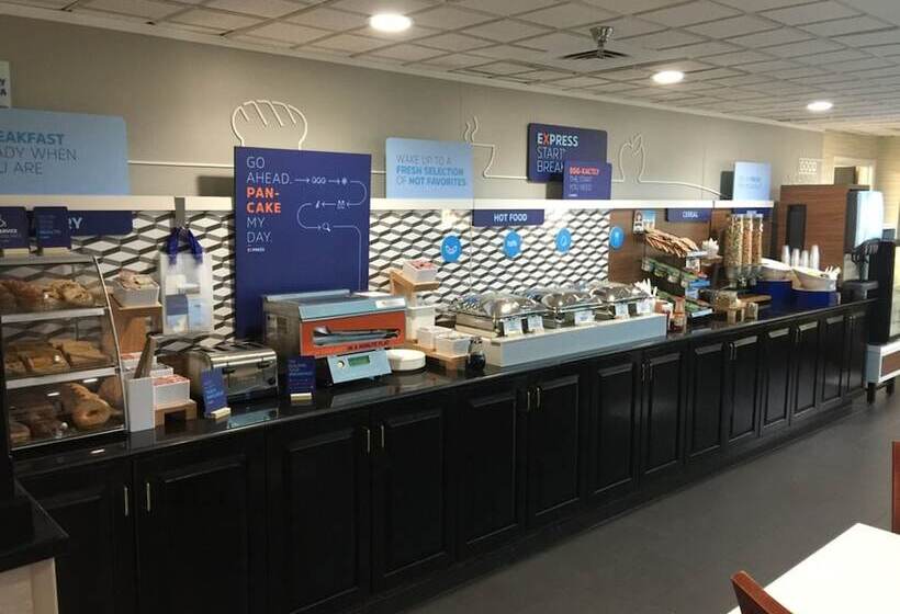 Holiday Inn Express Hotel & Suites Sanford, An Ihg