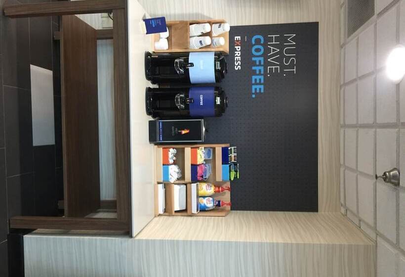 Holiday Inn Express Hotel & Suites Sanford, An Ihg