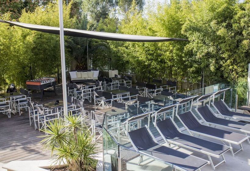 בית מלון כפרי Acapulco