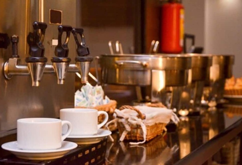 호텔 Açores Premium  5 Minutos Do Moinhos De Vento