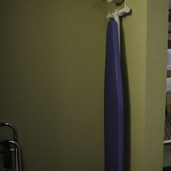 ホテル Americas Best Value Inn St. Louis Downtown