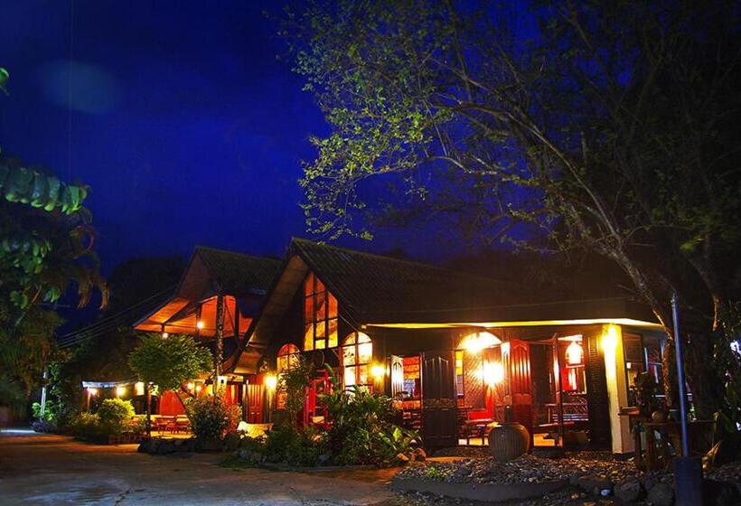 فندق Areeya Phuree Resort