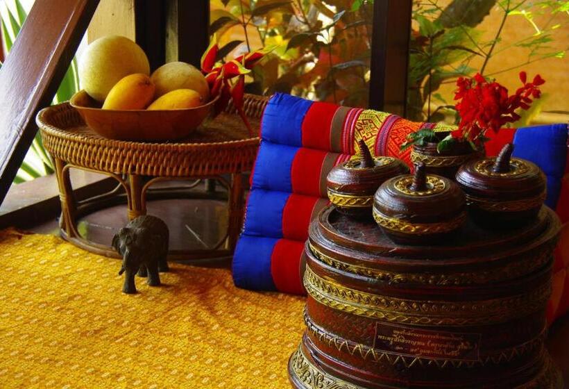 فندق Areeya Phuree Resort