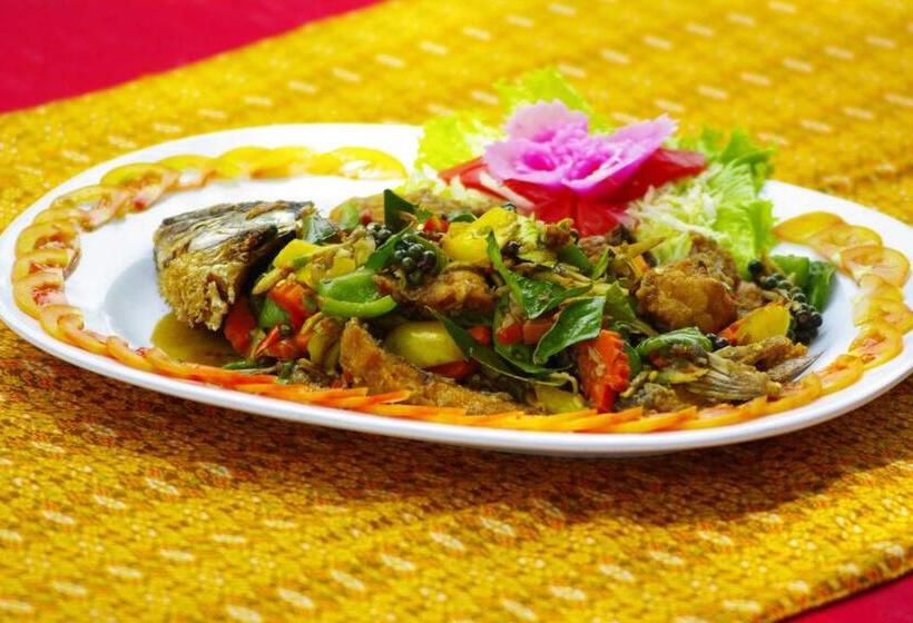 فندق Areeya Phuree Resort