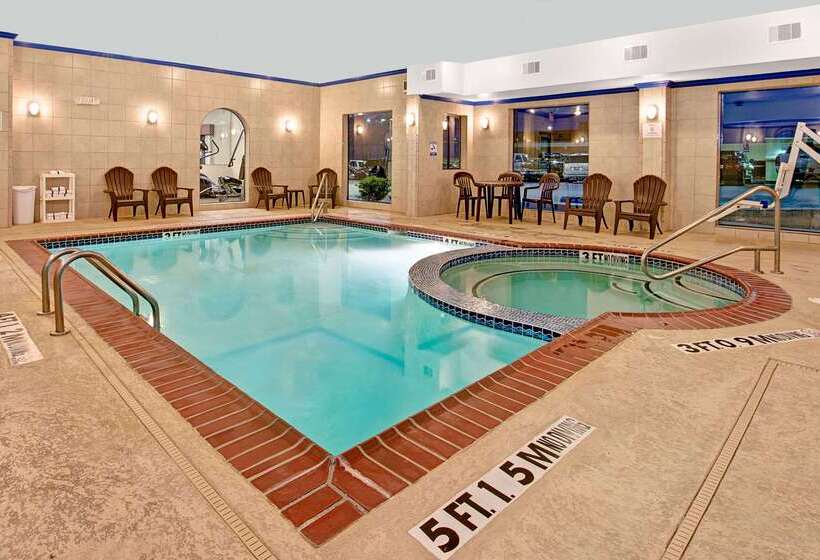 فندق Baymont By Wyndham Decatur