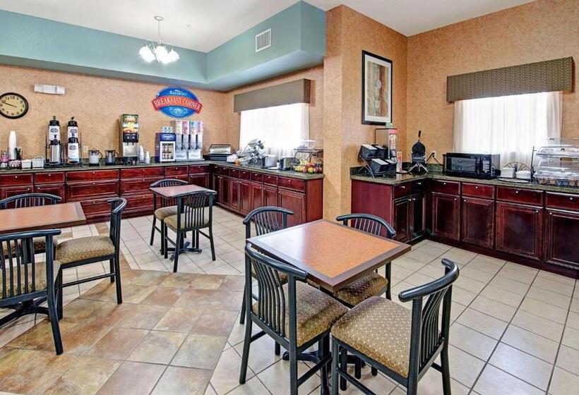 فندق Baymont By Wyndham Decatur