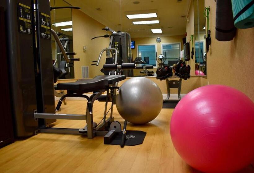هتل Best Western Plus Easton Inn & Suites