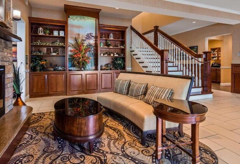 هتل Best Western Plus Easton Inn & Suites