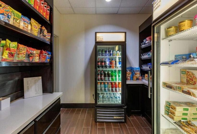 هتل Best Western Plus North Odessa Inn & Suites