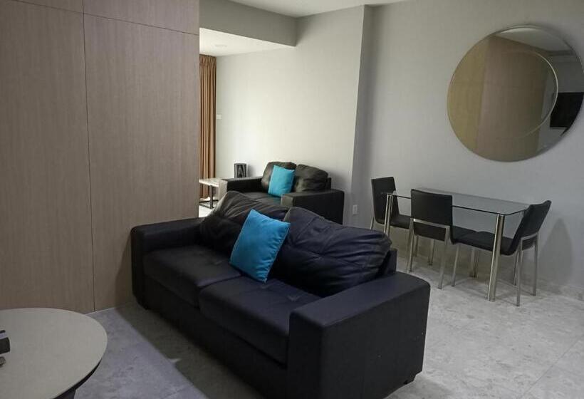 ホテル Boulevard On Beaumont