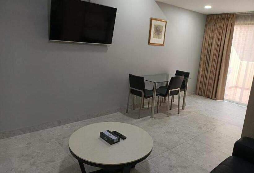 ホテル Boulevard On Beaumont