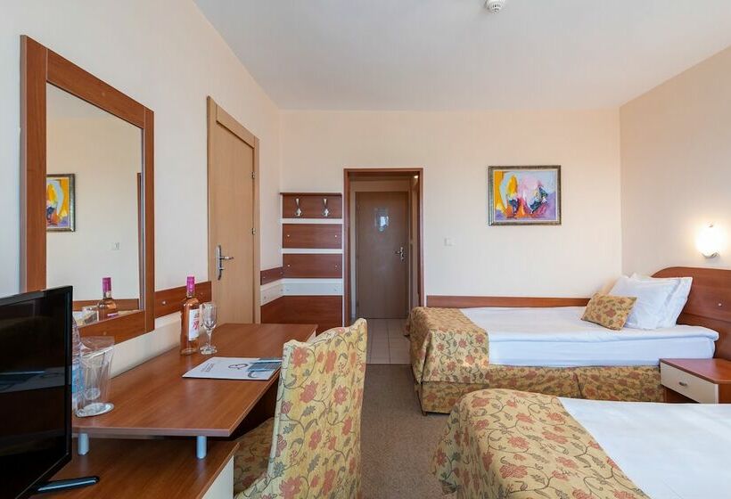 فندق Burgas Beach