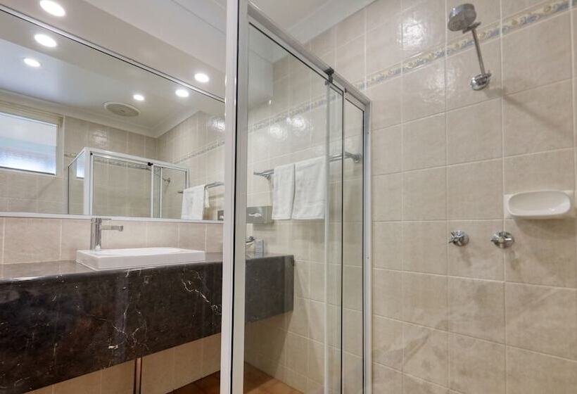 هتل Bushmans Motor Inn