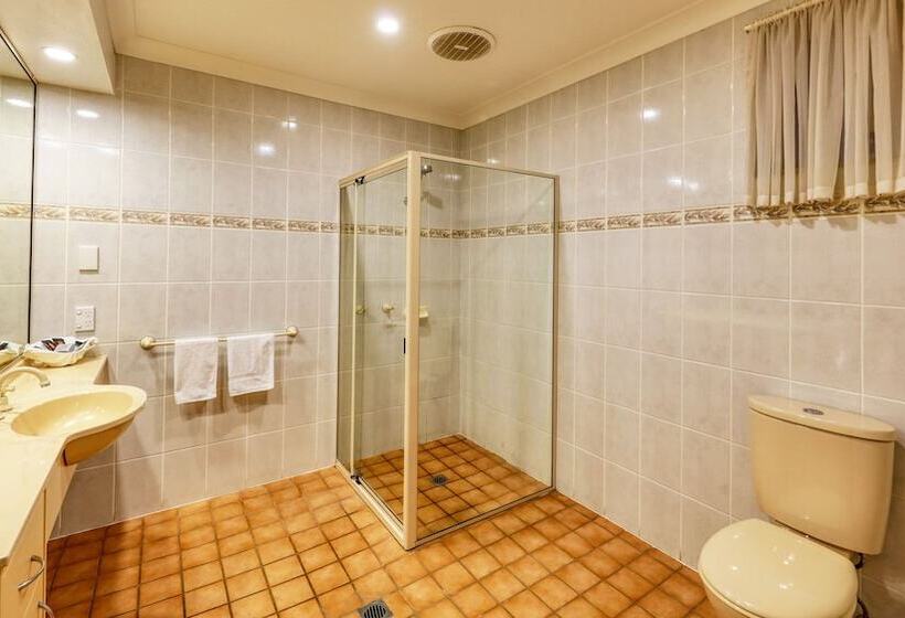 هتل Bushmans Motor Inn