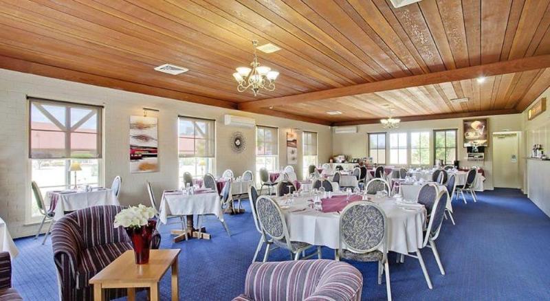 هتل Bushmans Motor Inn