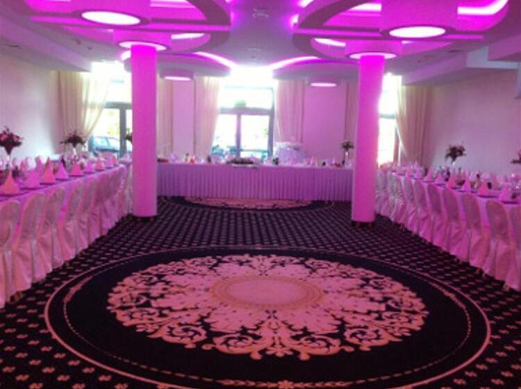 هتل Business Faltom Gdynia