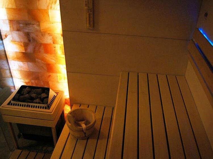 هتل Business Faltom Gdynia