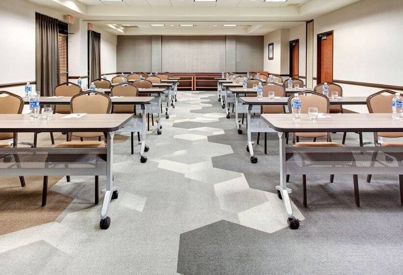 Отель Candlewood Suites   Cincinnati Northeast   Mason, An Ihg