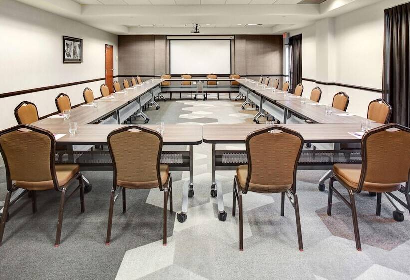 Отель Candlewood Suites   Cincinnati Northeast   Mason, An Ihg