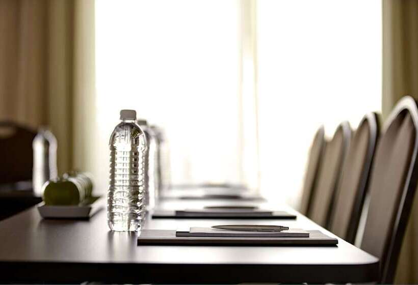 Отель Candlewood Suites   Cincinnati Northeast   Mason, An Ihg