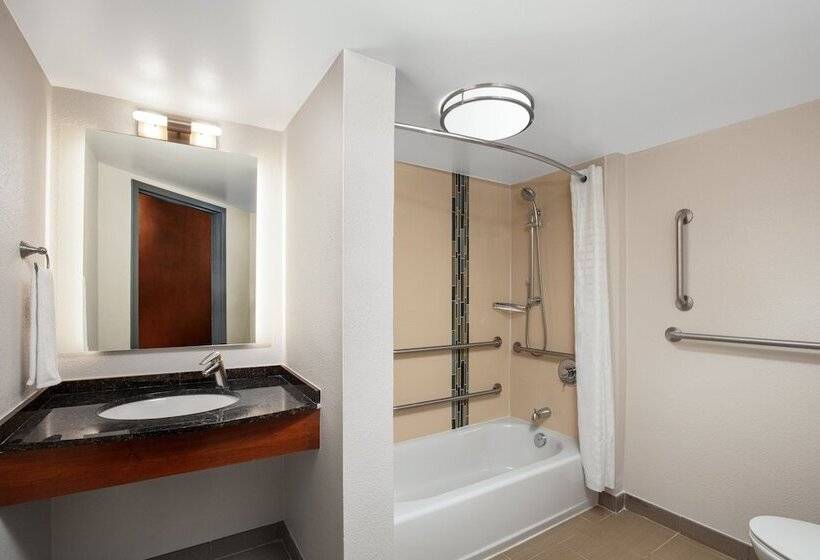 Отель Candlewood Suites   Cincinnati Northeast   Mason, An Ihg