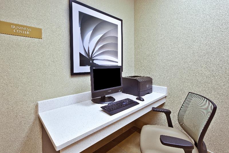 酒店 Candlewood Suites Indianapolis Airport, An Ihg