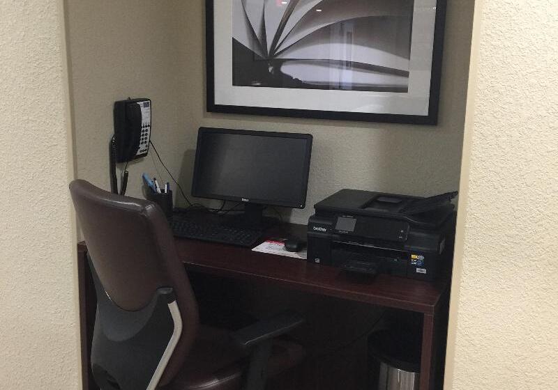 فندق Candlewood Suites Woodward, An Ihg