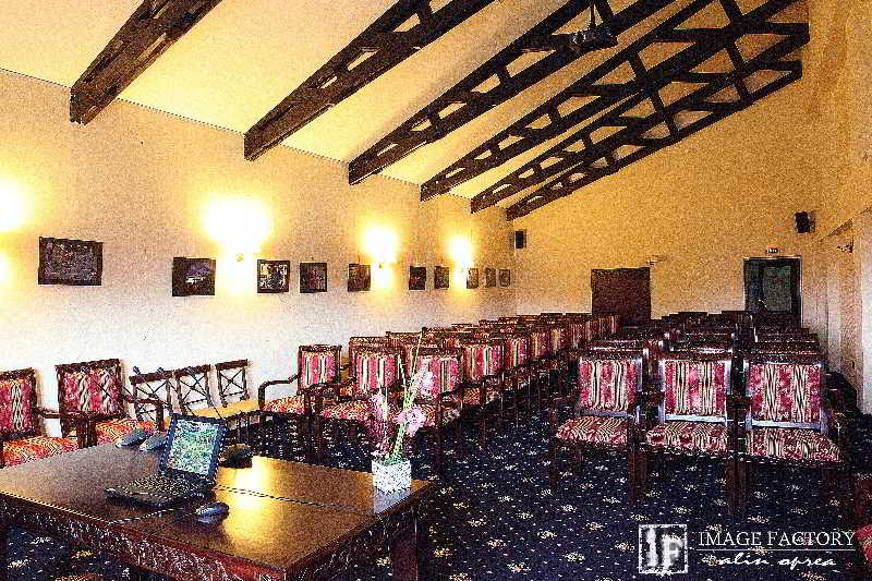 فندق Classic Inn