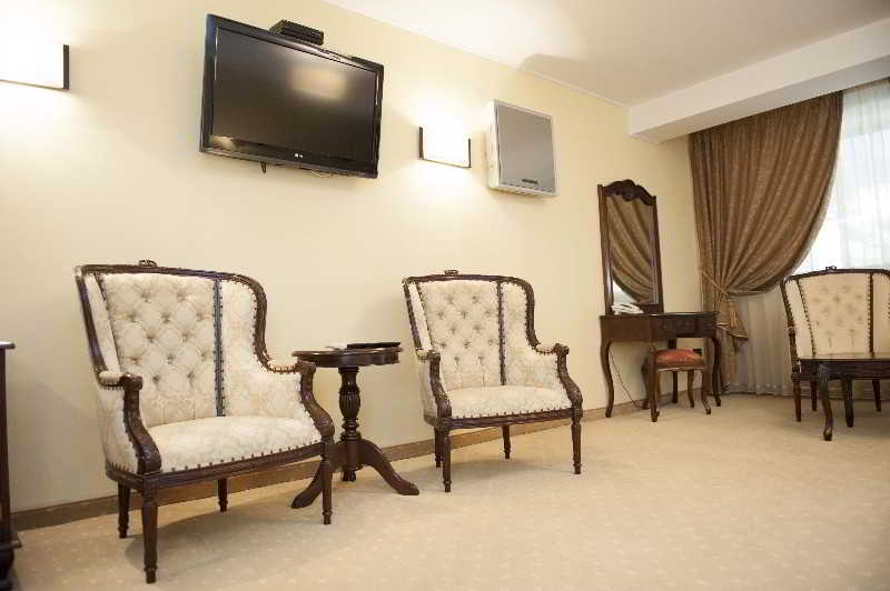 فندق Classic Inn