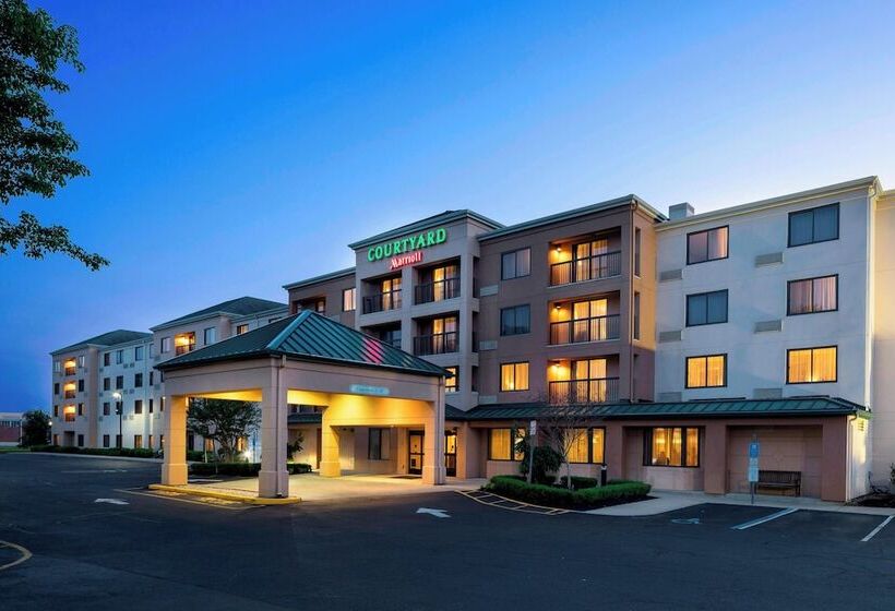 فندق Courtyard By Marriot Cranbury South Brunswick