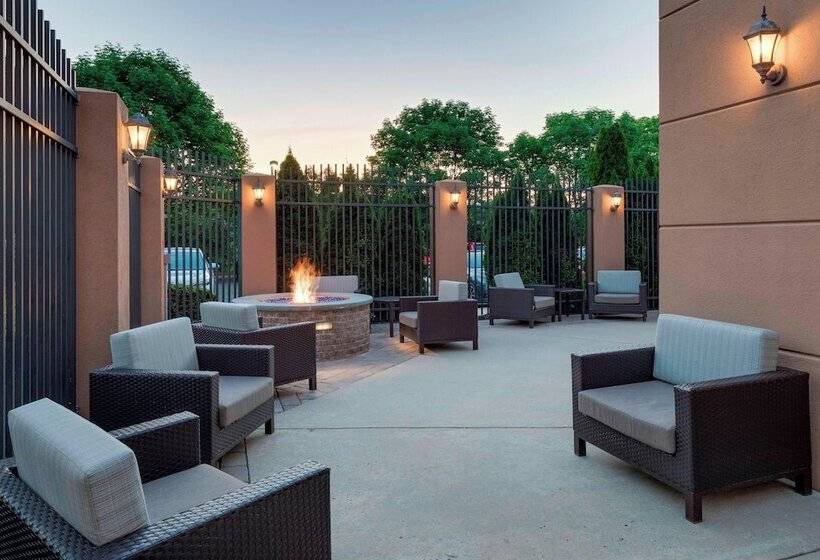فندق Courtyard By Marriot Cranbury South Brunswick